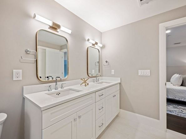 232 Bellevue St 2, Newton MA 02458