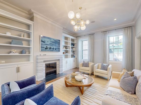 9 Chestnut St, Boston MA 02108
