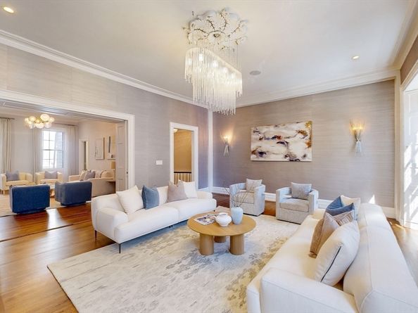 9 Chestnut St, Boston MA 02108