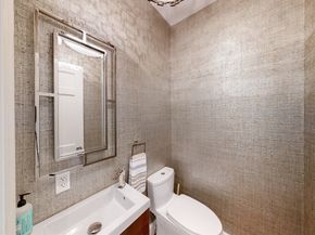9 Chestnut St, Boston MA 02108