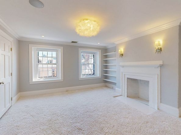 9 Chestnut St, Boston MA 02108