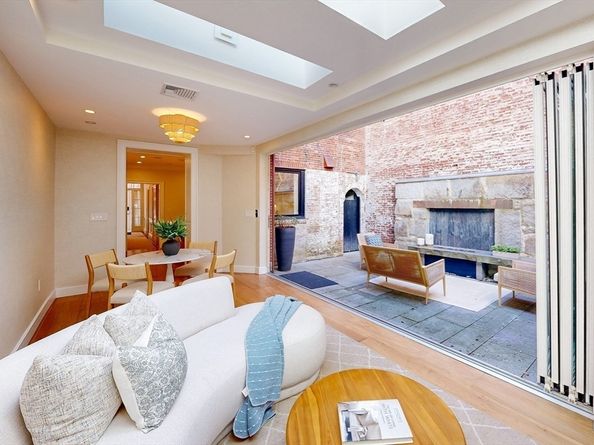 9 Chestnut St, Boston MA 02108