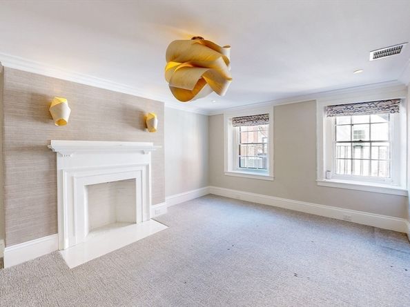 9 Chestnut St, Boston MA 02108