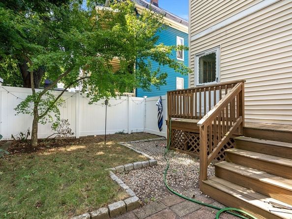 103 Willow Ave 2, Somerville MA 02144