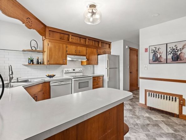 58 Spring St, Wakefield MA 01880