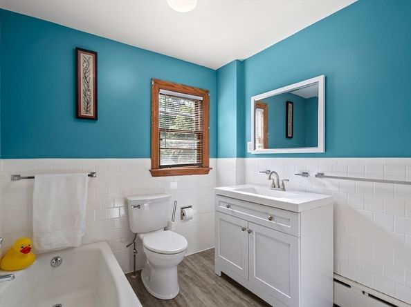 58 Spring St, Wakefield MA 01880