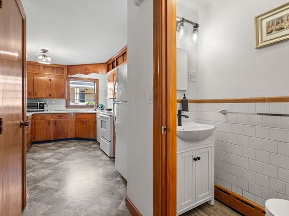 58 Spring St, Wakefield MA 01880