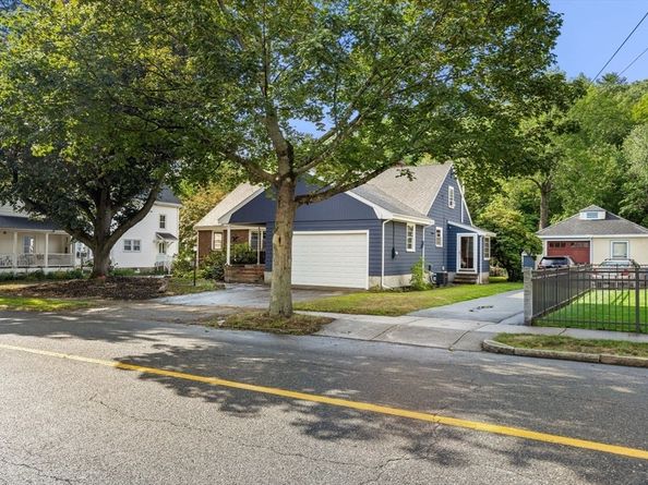 58 Spring St, Wakefield MA 01880