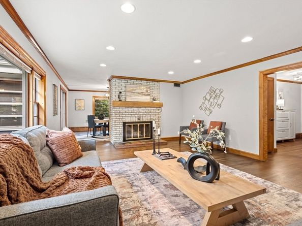 58 Spring St, Wakefield MA 01880