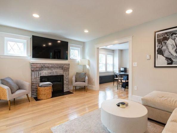 103 Brookdale Ave, Dedham MA 02026