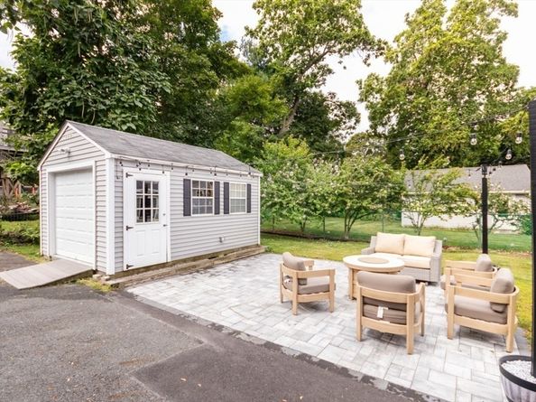 103 Brookdale Ave, Dedham MA 02026