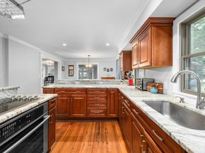 55 Prospect Ave, Hull MA 02045