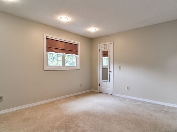 39 Creeper Hill Road, Grafton MA 01536