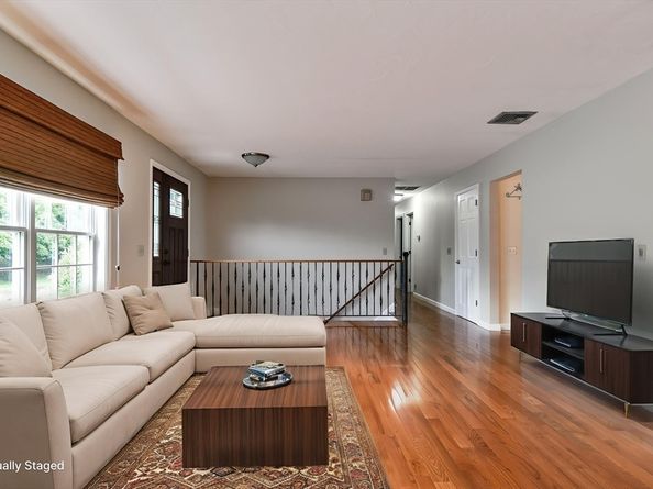 39 Creeper Hill Road, Grafton MA 01536