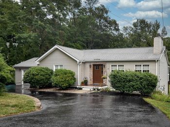 39 Creeper Hill Road
