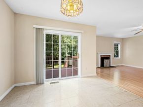 24 Meena Dr, Worcester MA 01603
