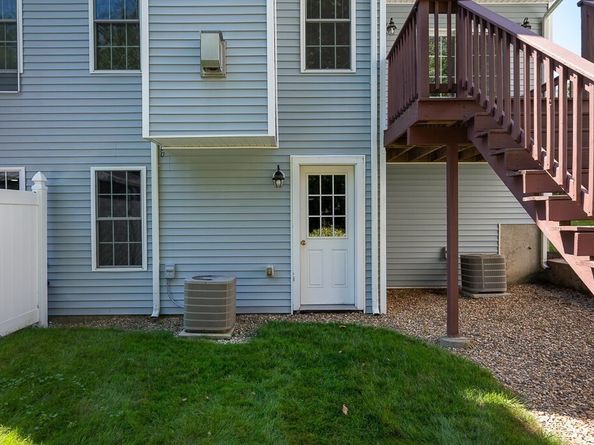 24 Meena Dr, Worcester MA 01603