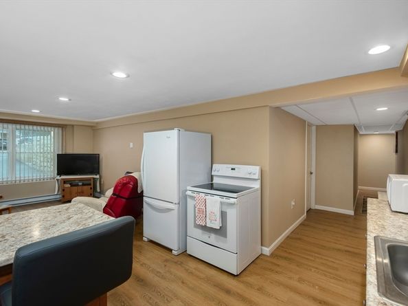 67 Russell St, Peabody MA 01960