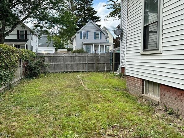 10 Arthur St, Lynn MA 01905