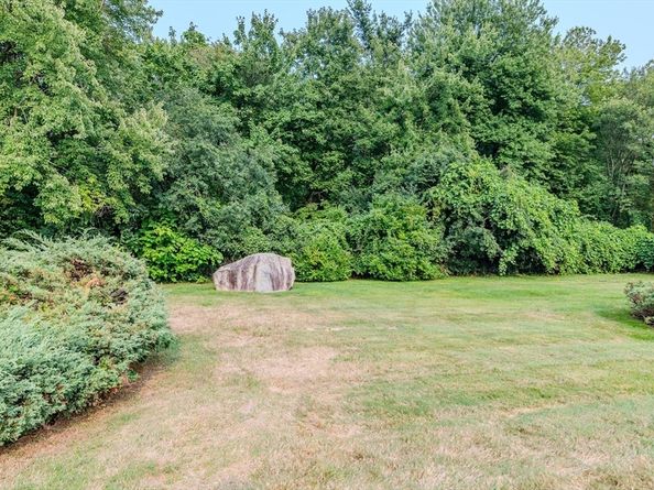 9 Royal Crest Dr 12, Randolph MA 02368
