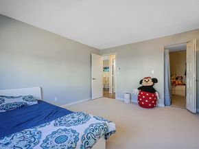 9 Royal Crest Dr 12, Randolph MA 02368