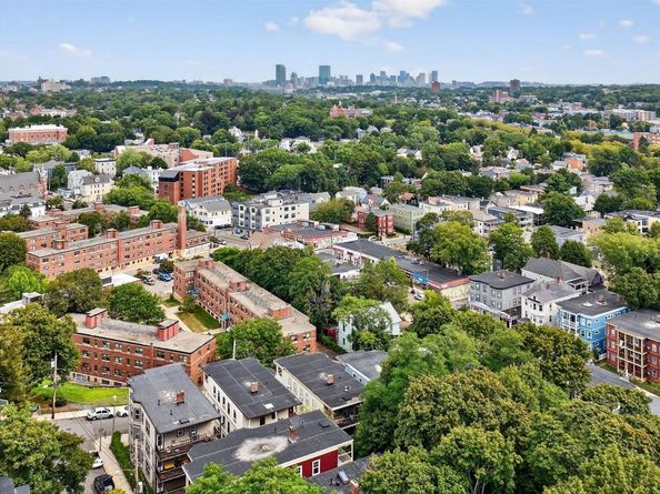 18 Saint Rose St 3, Boston MA 02130