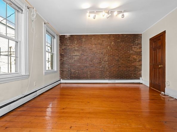 94-A Bartlett St 3, Boston MA 02129