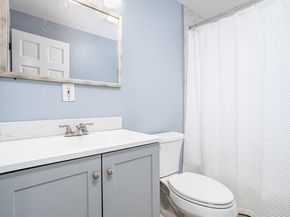 96 Roberts Ave, Holbrook MA 02343