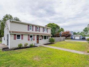 96 Roberts Ave, Holbrook MA 02343