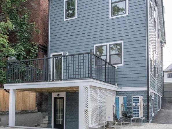 3 Franklin St 4, Somerville MA 02145