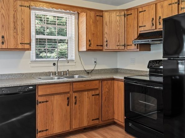 597 Willard St, Leominster MA 01453