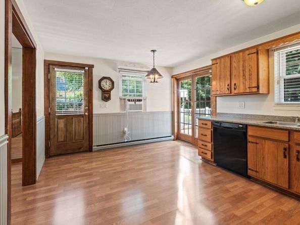 597 Willard St, Leominster MA 01453