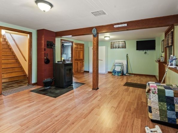 597 Willard St, Leominster MA 01453