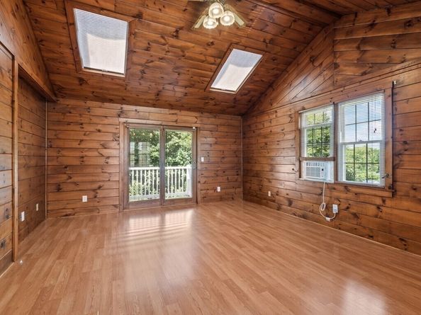 597 Willard St, Leominster MA 01453
