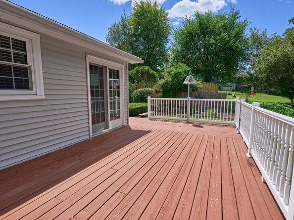 597 Willard St, Leominster MA 01453