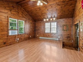 597 Willard St, Leominster MA 01453