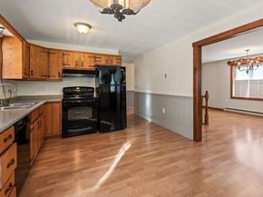 597 Willard St, Leominster MA 01453