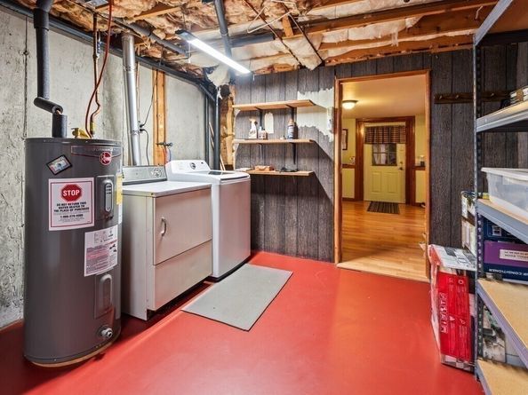 597 Willard St, Leominster MA 01453