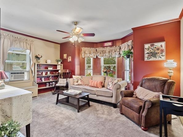 22 Pratt St, Malden MA 02148