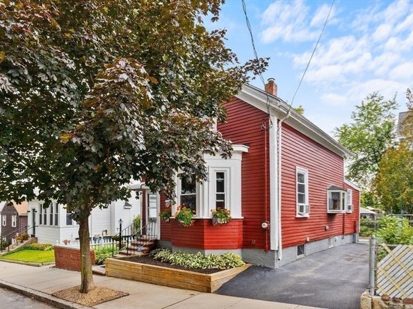 22 Pratt St, Malden MA 02148