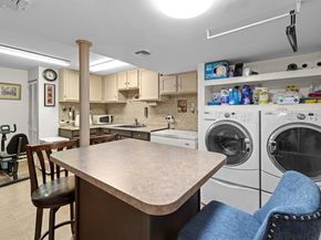 35 Parsons Hill Dr, Worcester MA 01603