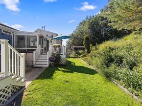 35 Parsons Hill Dr, Worcester MA 01603