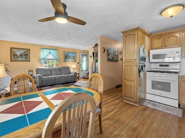 35 Parsons Hill Dr, Worcester MA 01603