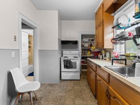 113 Elm Ave, Quincy MA 02170