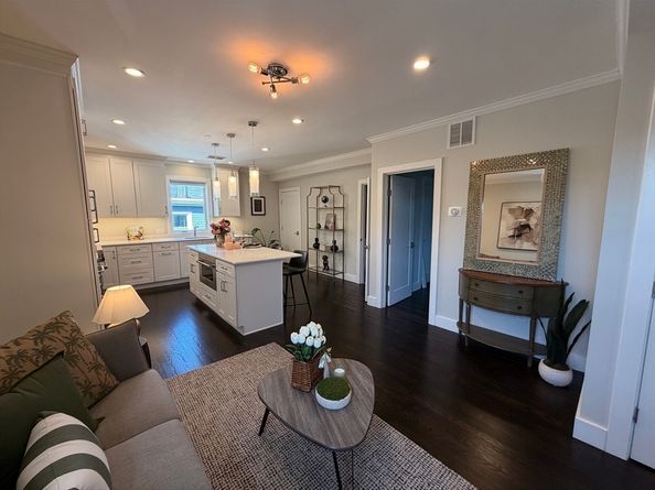 57 Hurley St 3, Cambridge MA 02141