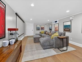 33 Lincoln St, Hingham MA 02043