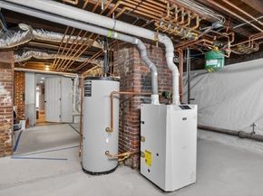 33 Lincoln St, Hingham MA 02043