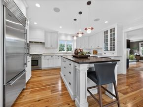 33 Lincoln St, Hingham MA 02043