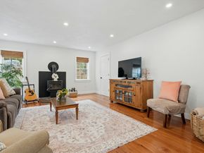 171 Whitins Rd, Sutton MA 01590