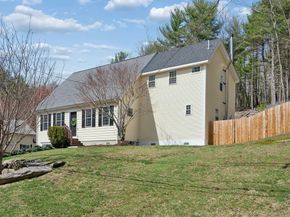 171 Whitins Rd, Sutton MA 01590
